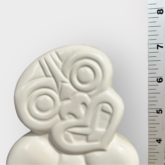 STUDIO CERAMICS White Maori Hei-Tiki 7" Statue Figurine Kiwiana New Zealand - Picture 7 of 9